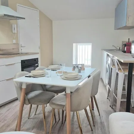 Sous Les Toits Yssoiriens - Centre-ville Apartment *
